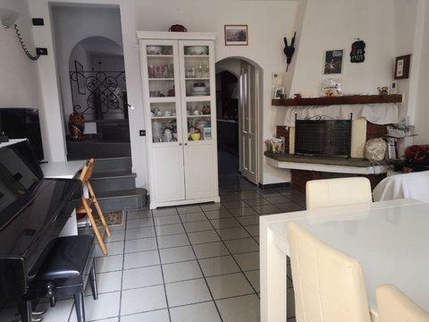 Casa indipendente in via di Brozzi, s.n.c, Brozzi - Quaracchi, Firenze