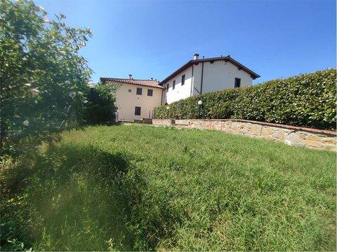Quadrilocale in via Giovanni Amendola Montanino, 83, Montanino - Matassino - Ciliegi, Reggello