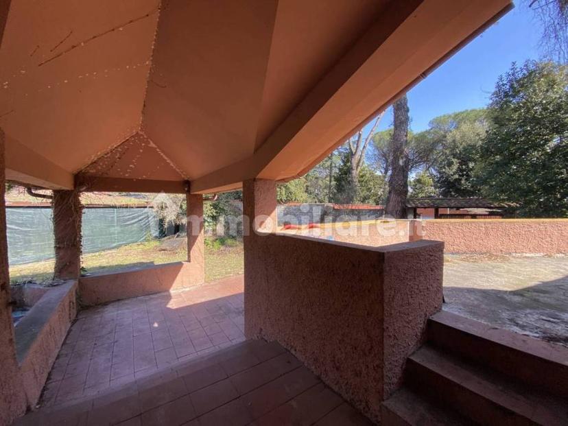 Villa bifamiliare via di Quarto Peperino, Grottarossa - Saxa Rubra, Roma