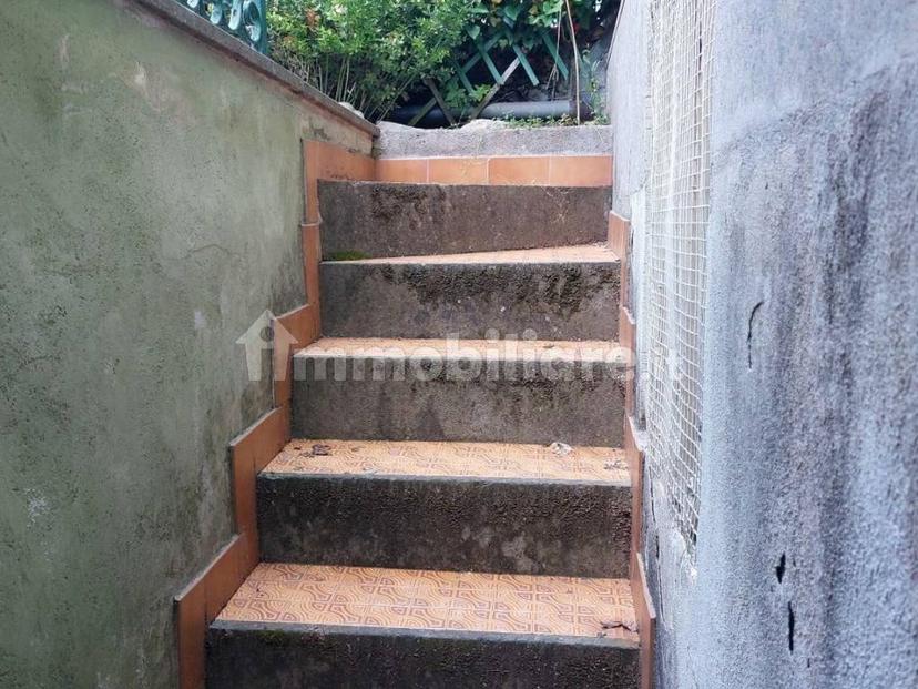 Villa a schiera 3 locali, da ristrutturare, Casal Palocco, Roma