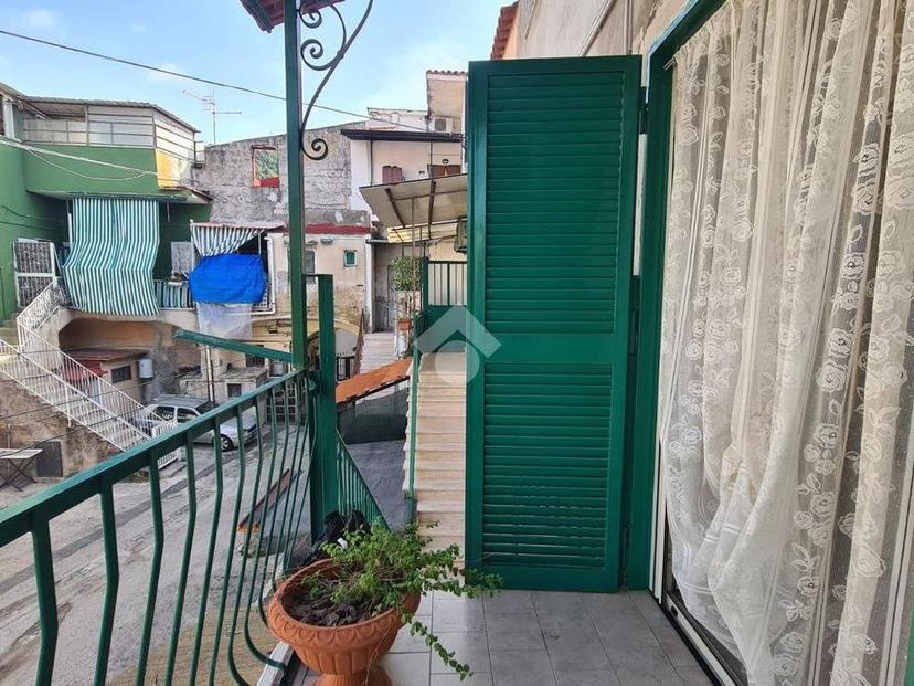 Trilocale via Comunale Napoli 58, Pianura, Napoli