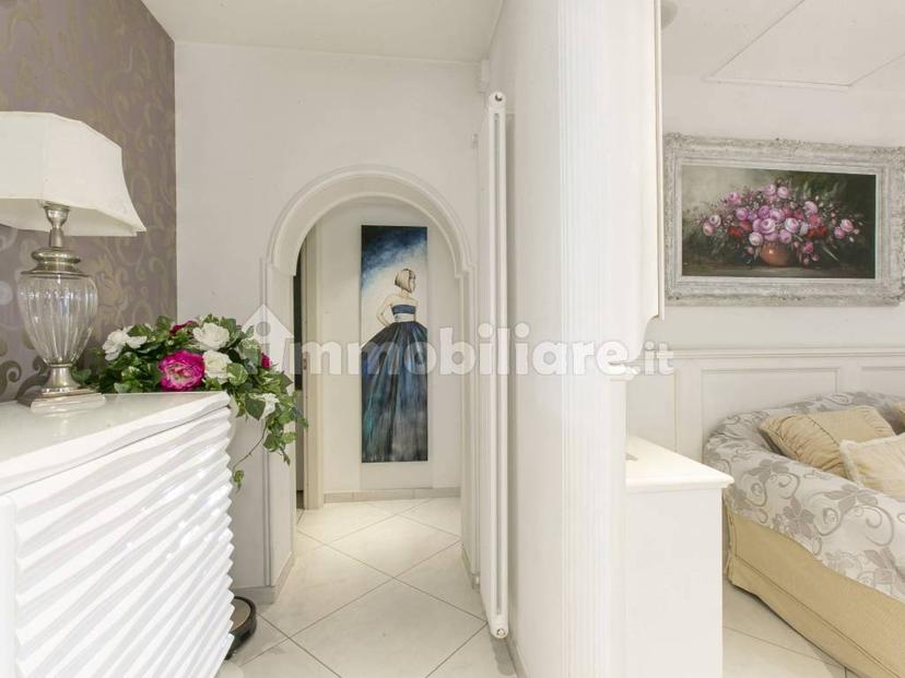 Villa bifamiliare via Ticino 83, Villa Claudia, Anzio