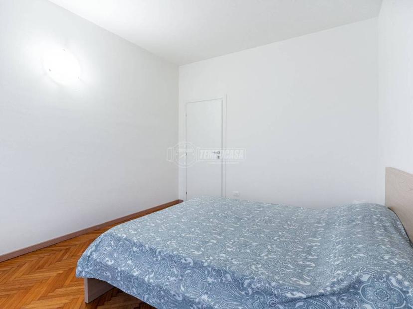 Trilocale viale Giovanni da Cermenate 59, Pezzotti - Meda, Milano