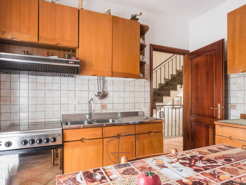 Villa a schiera via della Salvia, Acilia, Roma
