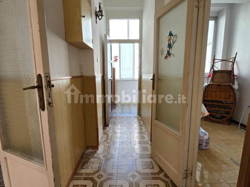 Trilocale via Consalvo, Fuorigrotta, Napoli