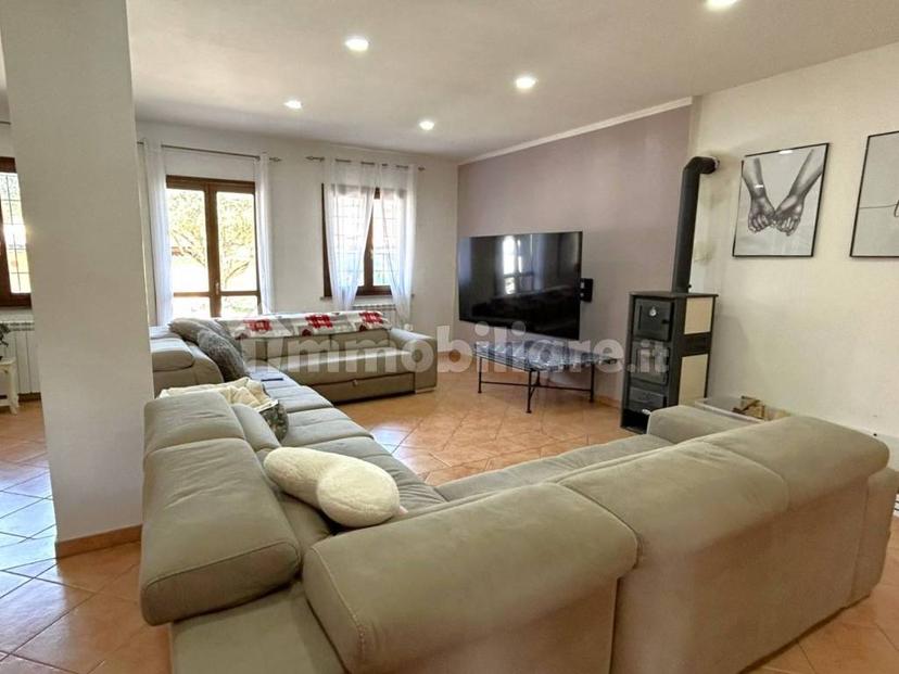 Villa bifamiliare viale Prato Fiorito, Rocca Cencia, Roma