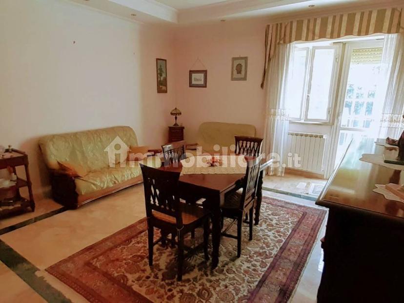 Appartamento via Annibale De Gasperis 29, Cecchignola - Giuliano Dalmata, Roma