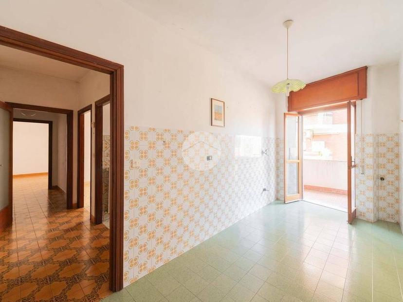 Bilocale via San Polo Dei Cavalieri 42, Casal Bruciato, Roma