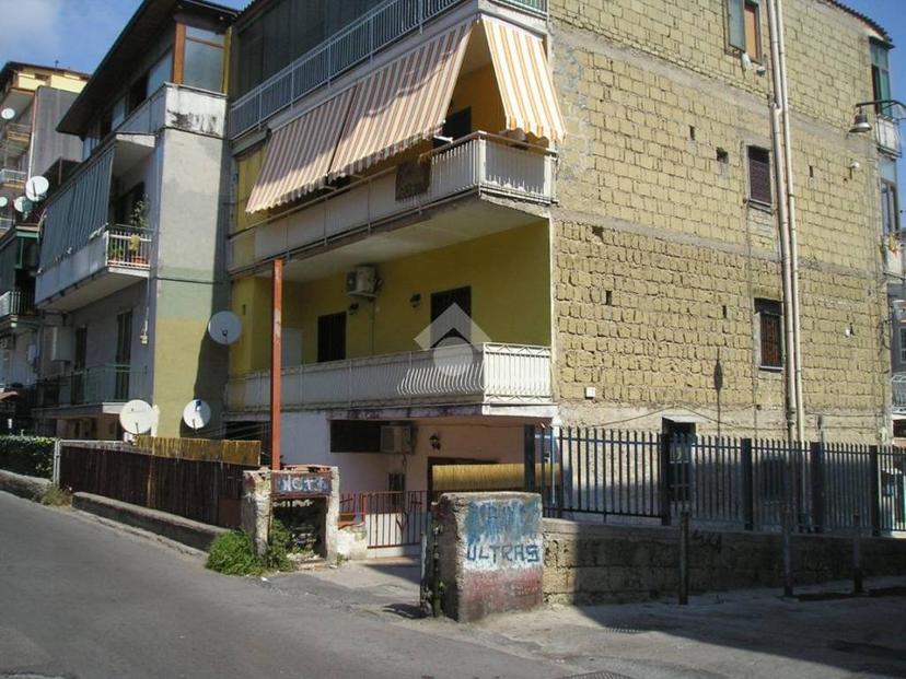 Trilocale via Ignazio Silone 1, Pianura, Napoli