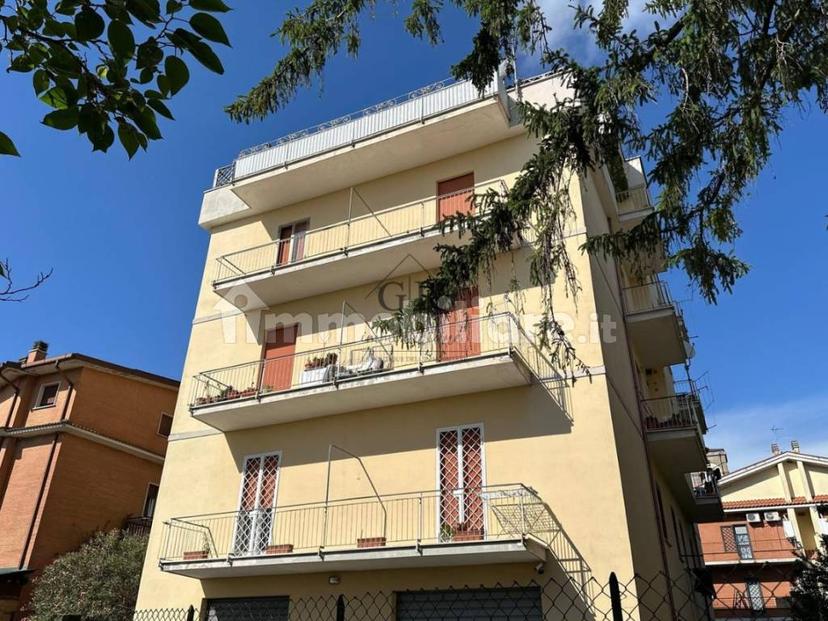 Trilocale via Luigi Rasi, La Storta, Roma