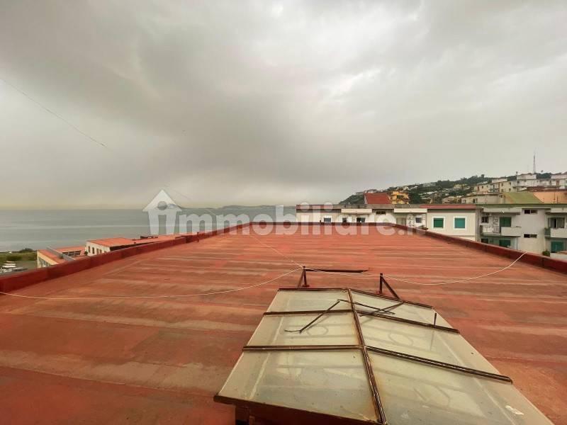Trilocale via Caio Asinio Pollione, Bagnoli, Napoli