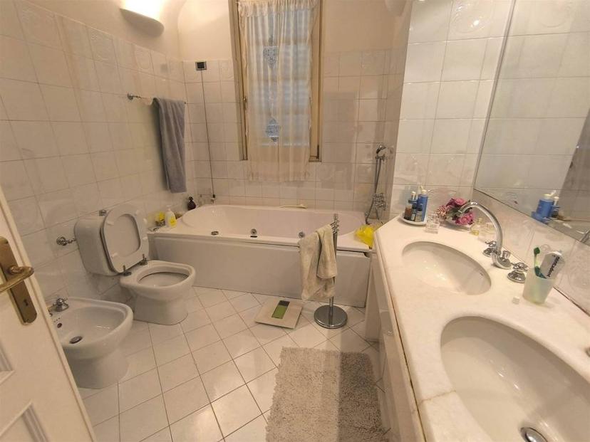 Villa bifamiliare 389 m², Centro, Campi Bisenzio
