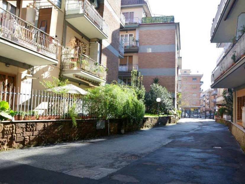 Trilocale ottimo stato, primo piano, Centocelle, Roma