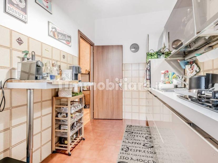 Bilocale via Gravina di Puglia 23, Torre Gaia, Roma