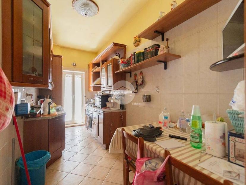 Trilocale via Di San Romano 15, Casal Bruciato, Roma