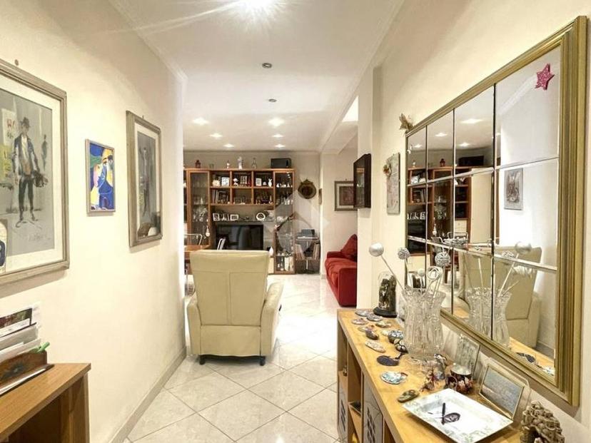 Bilocale ottimo stato, primo piano, Centocelle, Roma