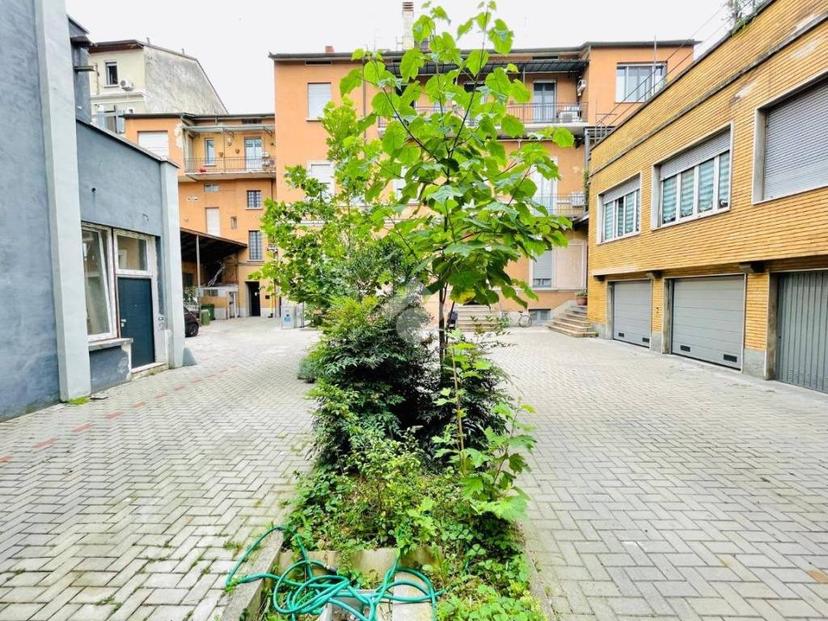 Bilocale viale Tibaldi 28, Pezzotti - Meda, Milano