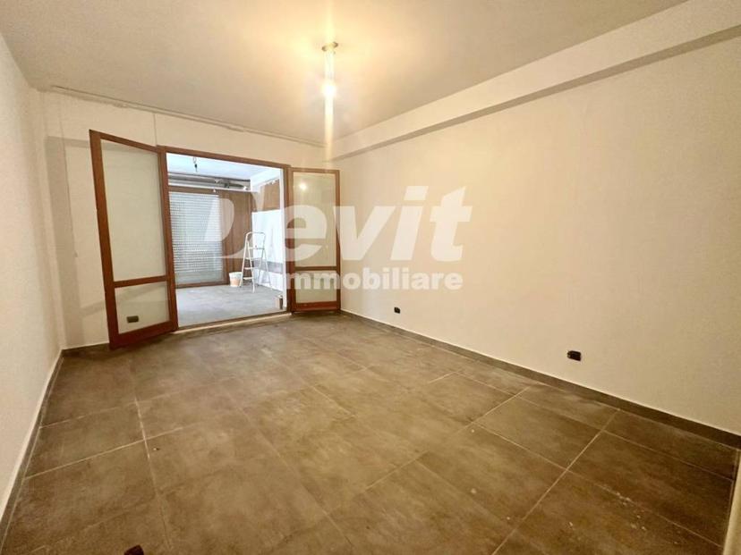 Trilocale centro Direzionale, Centro Direzionale, Napoli