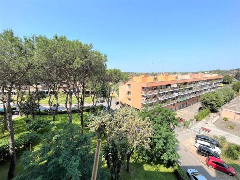 Quadrilocale via Filippo De Grenet 52, Spinaceto, Roma