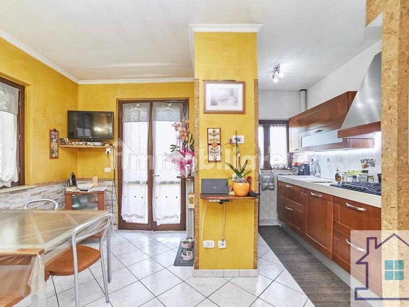 Villa bifamiliare via Alberobello, Torre Angela, Roma
