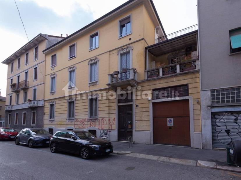 Appartamento via Nino Oxilia 6, Pasteur, Milano