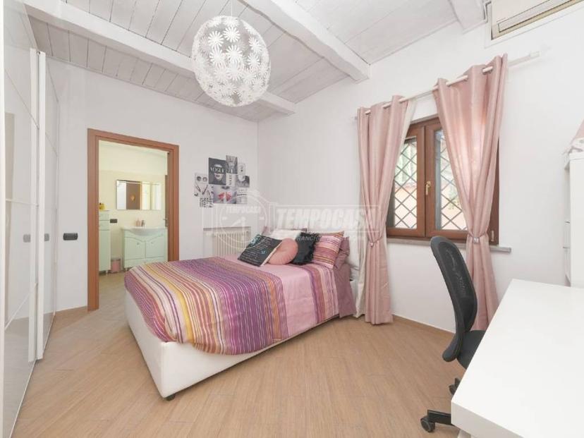 Villa bifamiliare Strada E, Olgiata, Roma