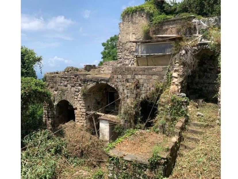 Rustico, da ristrutturare, 850 m², Piano di Sorrento