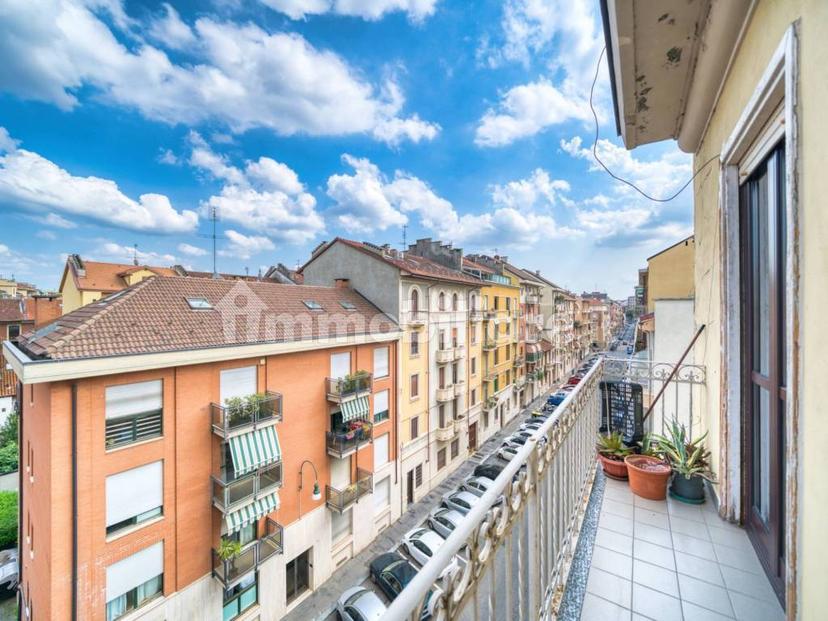 Trilocale via Perosa 6, Cenisia, Torino