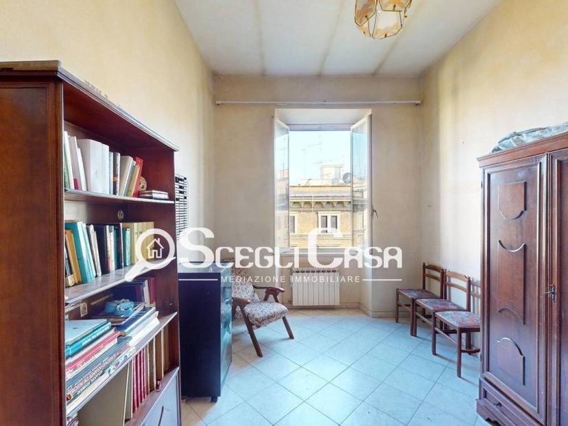 Trilocale via Ottaviano 66, Prati, Roma