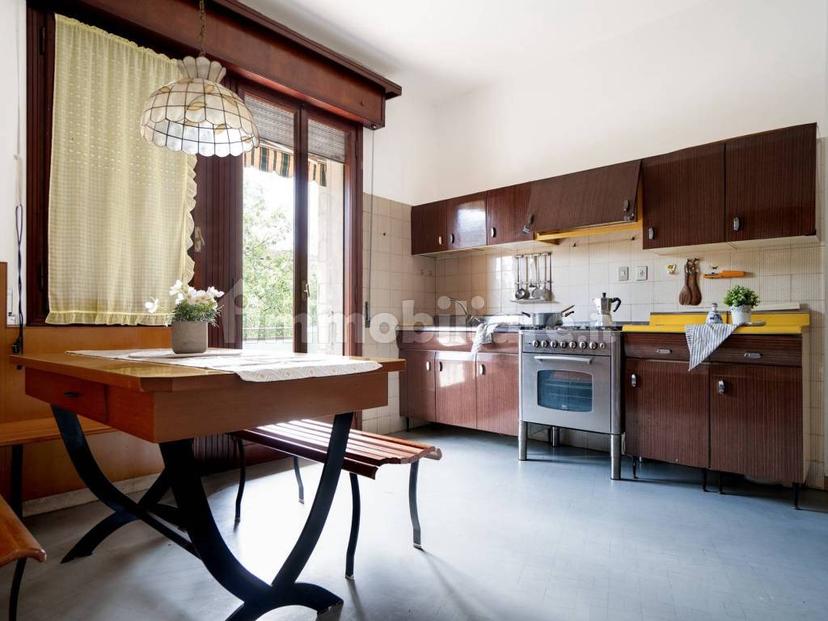 Villa unifamiliare viale Roma 20, Centro, Castel San Pietro Terme