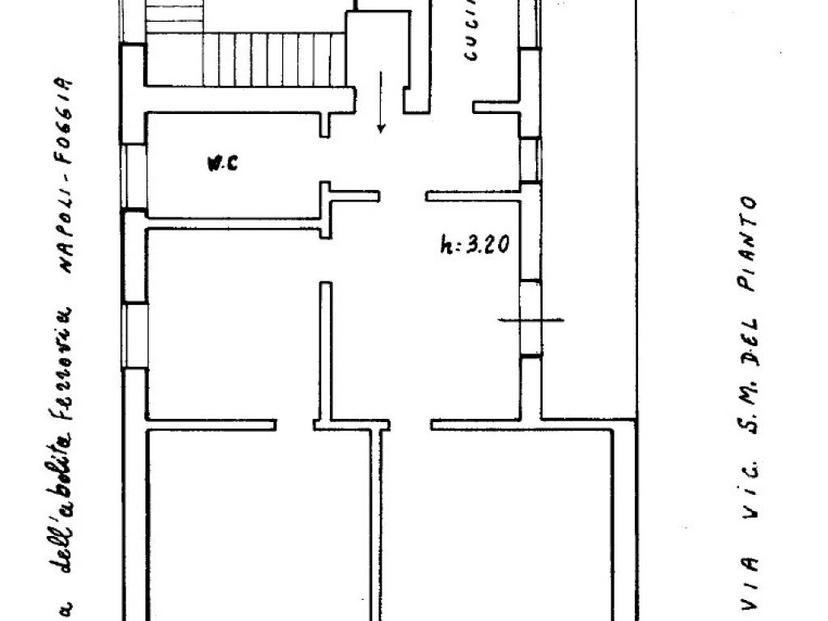 Villa plurifamiliare via Vicinale Santa Maria del Pianto 8, Poggioreale, Napoli