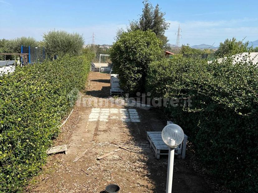 Villa a schiera via Guglielmo Cappa, Lunghezza, Roma