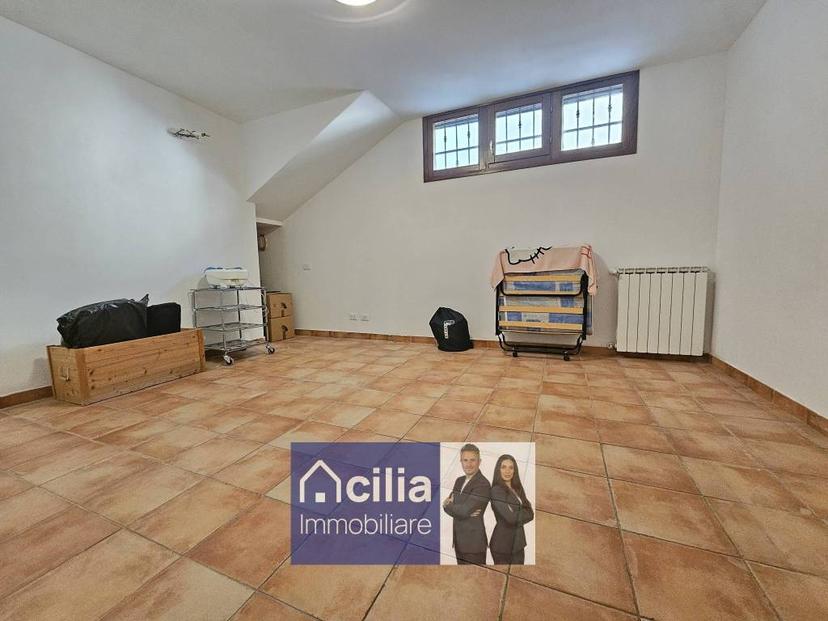 Quadrilocale via Giacomo da Verona 41, Acilia, Roma