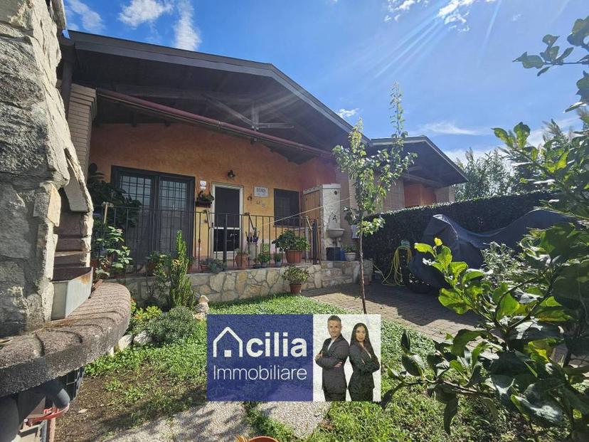 Villa a schiera via Ermanno Ferrero 50, Dragona, Roma