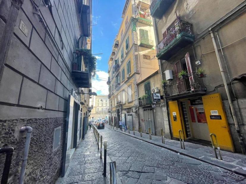 Trilocale via Piazzi 61, San Carlo All'Arena, Napoli