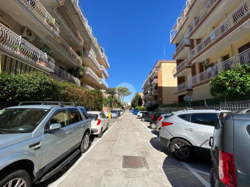 Trilocale San Donato 86, Pianura, Napoli