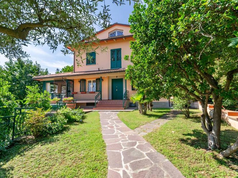 Villa unifamiliare, ottimo stato, 443 m², Dozza