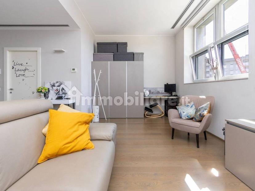 Bilocale via Giampietro Lucini 19, Maggiolina, Milano