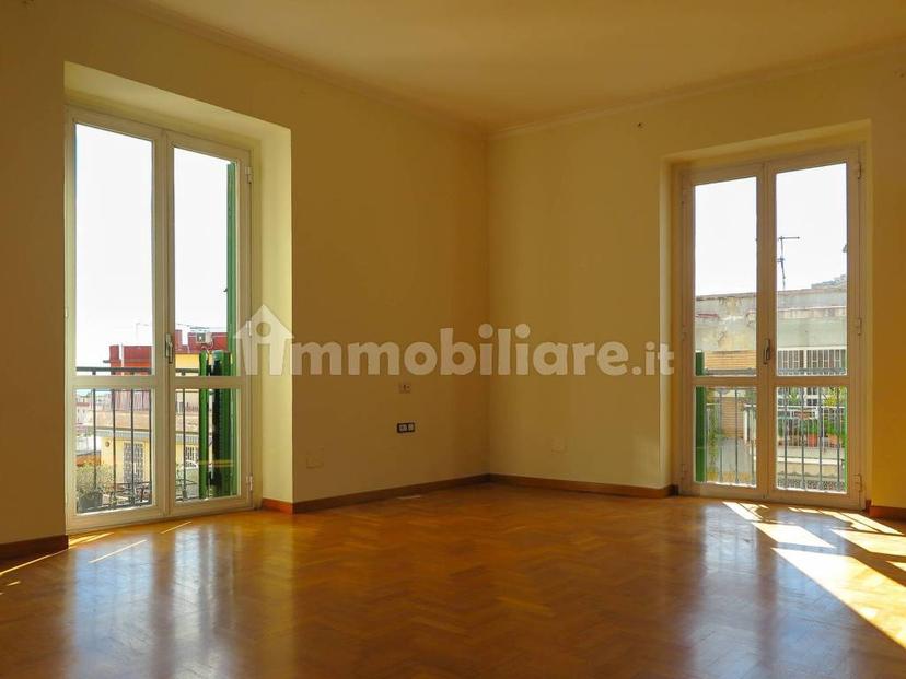 Appartamento via Andrea d'Isernia 34, Chiaia, Napoli