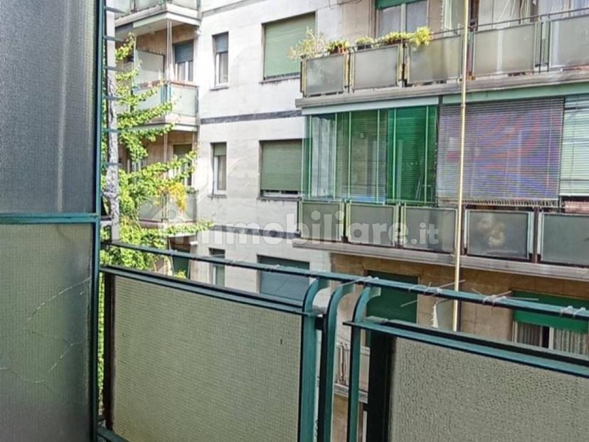 Bilocale viale Certosa 36, Certosa, Milano