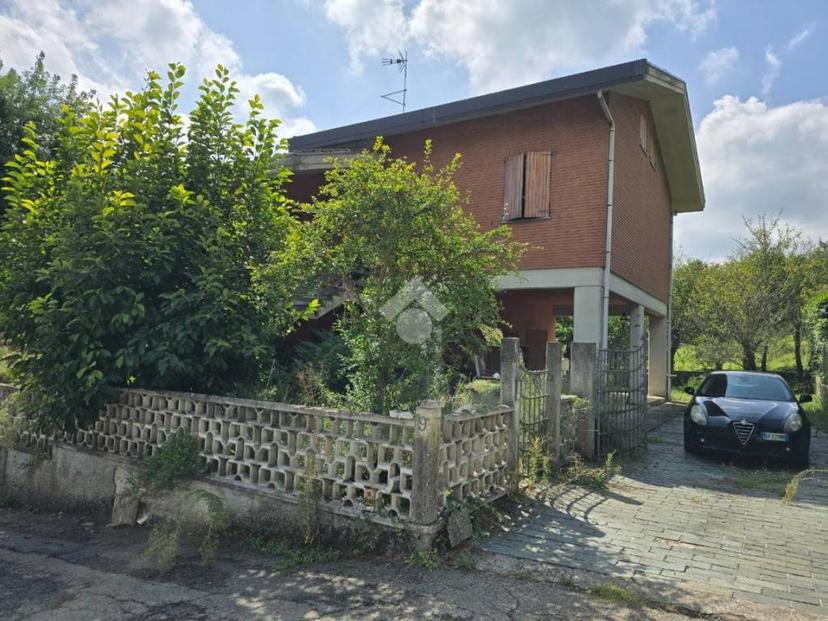 Terratetto unifamiliare via Verdi 15, Centro, Medesano
