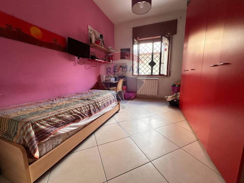 Appartamento ottimo stato, piano rialzato, Chiaiano, Napoli