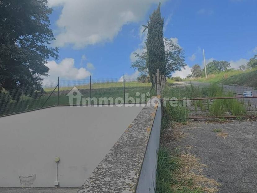 Trilocale vicolo della Riserva del Fontanile, Casal Selce, Roma