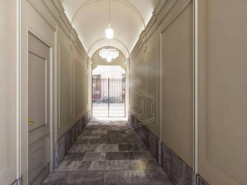 Quadrilocale via della Basilica 3-5, Quadrilatero Romano, Torino
