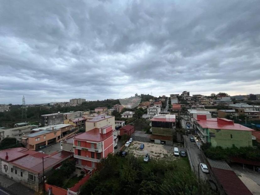 Trilocale via provinciale Montagna spaccata 314, Pianura, Napoli