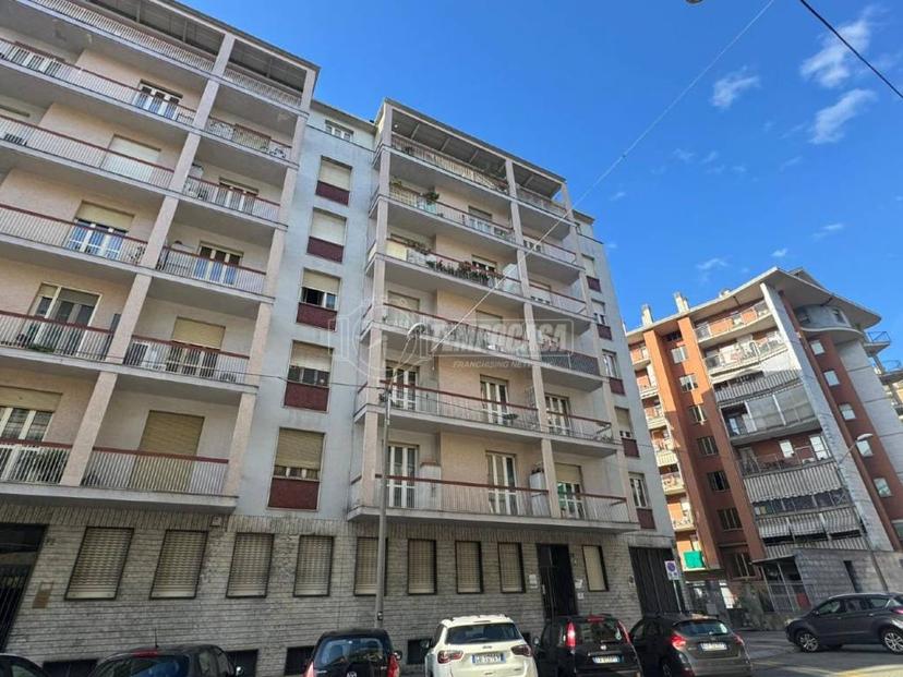 Trilocale via Barletta 73, Santa Rita, Torino