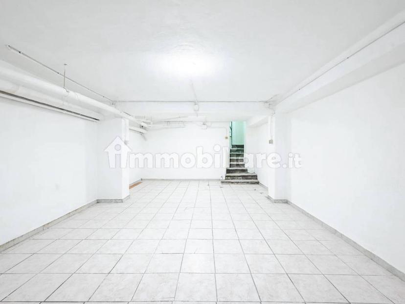 Monolocale via Rutilia 19, Ripamonti, Milano