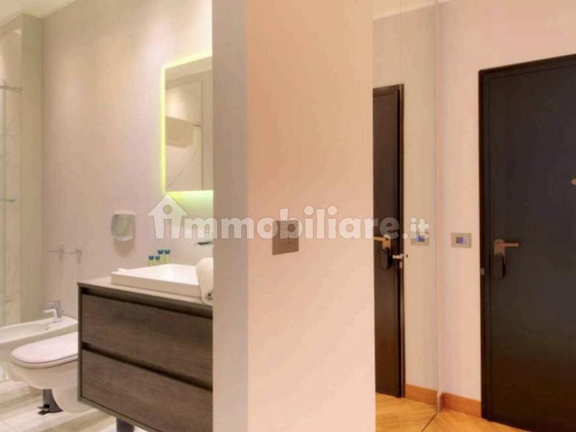 Bilocale via Passione, Palestro, Milano