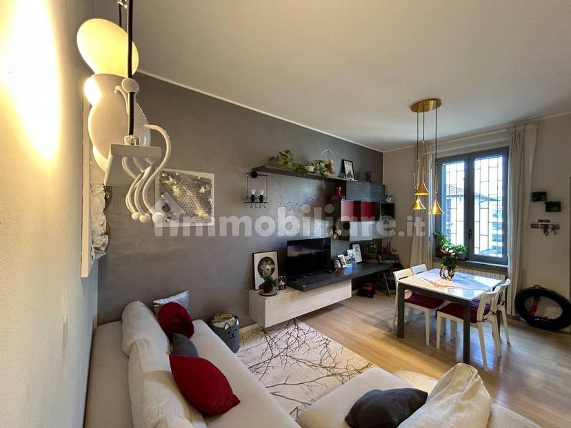 Trilocale viale Stelvio 51, Farini, Milano