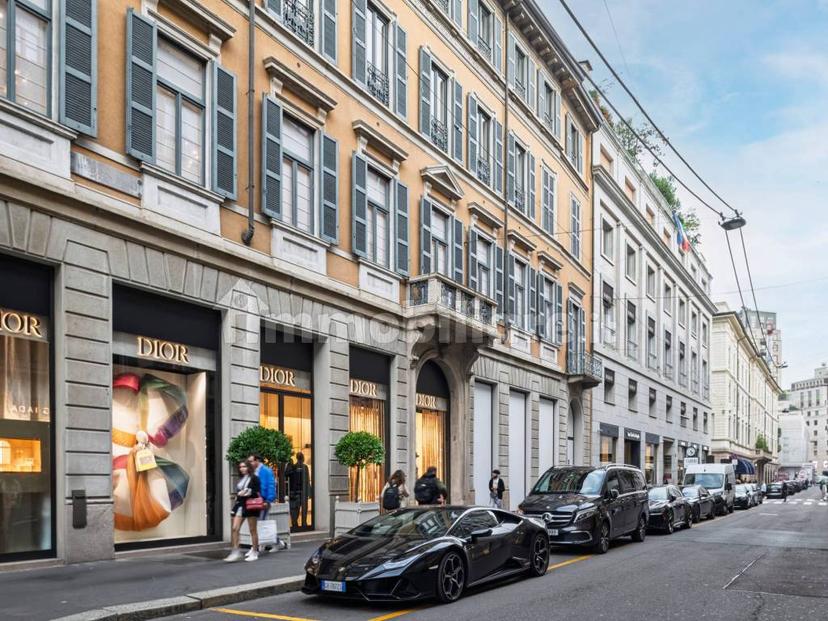 Quadrilocale via Monte Napoleone, Quadrilatero della Moda, Milano